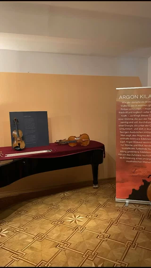 Gratefully, I look back on two inspiring days at Salon Brahms, marked by engaging conversations and fresh perspectives on my instruments. It was a special pleasure to welcome Rudolf Leopold and Othmar Müller—whose interest and presence were a meaningful affirmation. #violinmaker #violinmaking #violin #viola #cello #fineinstruments #cremona #italianexcellence